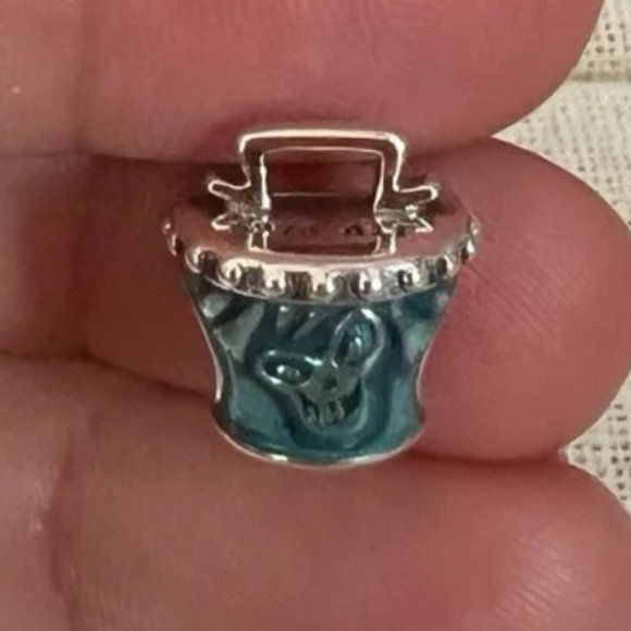 Disney Parks Pandora Charm - Haunted Mansion - Hatbox Ghost - Picture 5 of 9